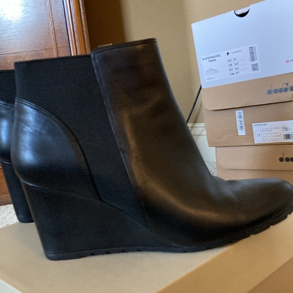 Clarks wedge booties - Picture 3 of 8
